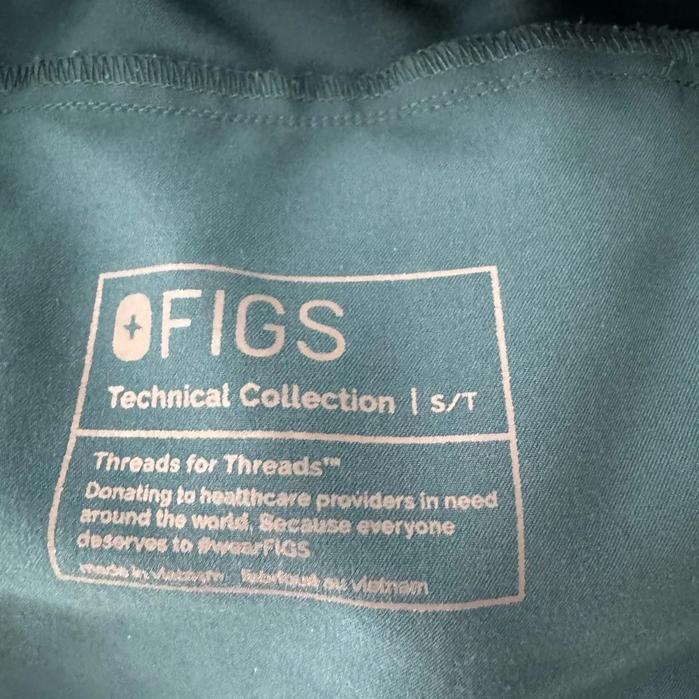 Figs Caribbean Blue Small/Tall Tansen Joggers Scrub Pants